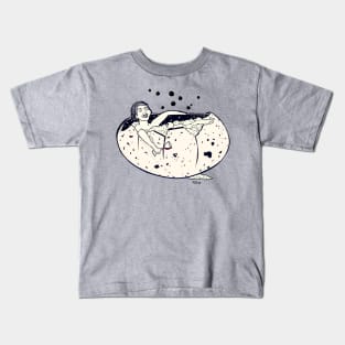 Having an eggcellent time Kids T-Shirt